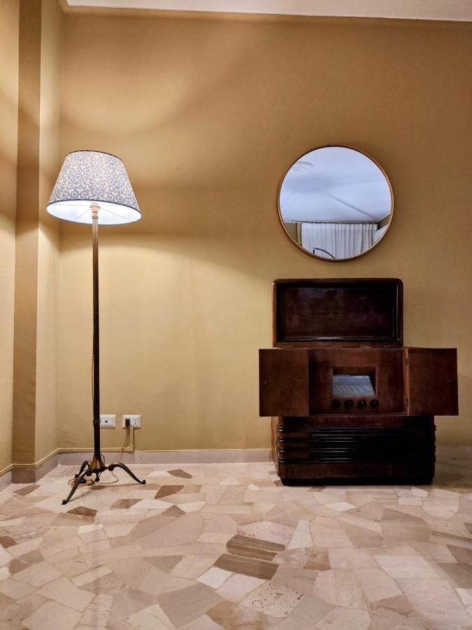Lilly Apartment Флоренция Экстерьер фото