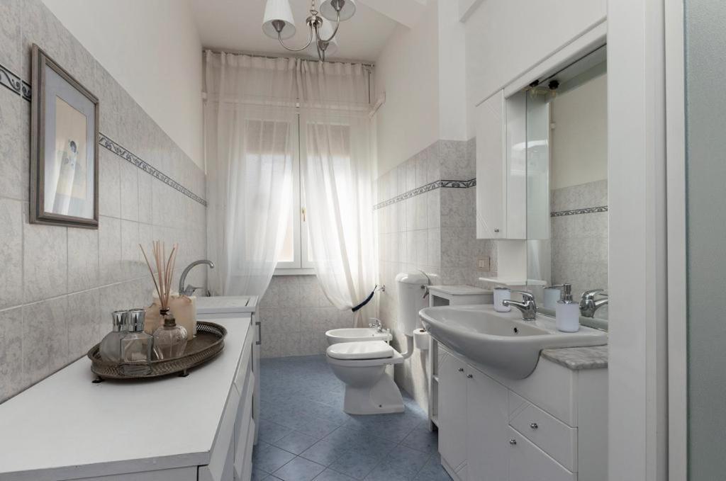 Lilly Apartment Флоренция Экстерьер фото